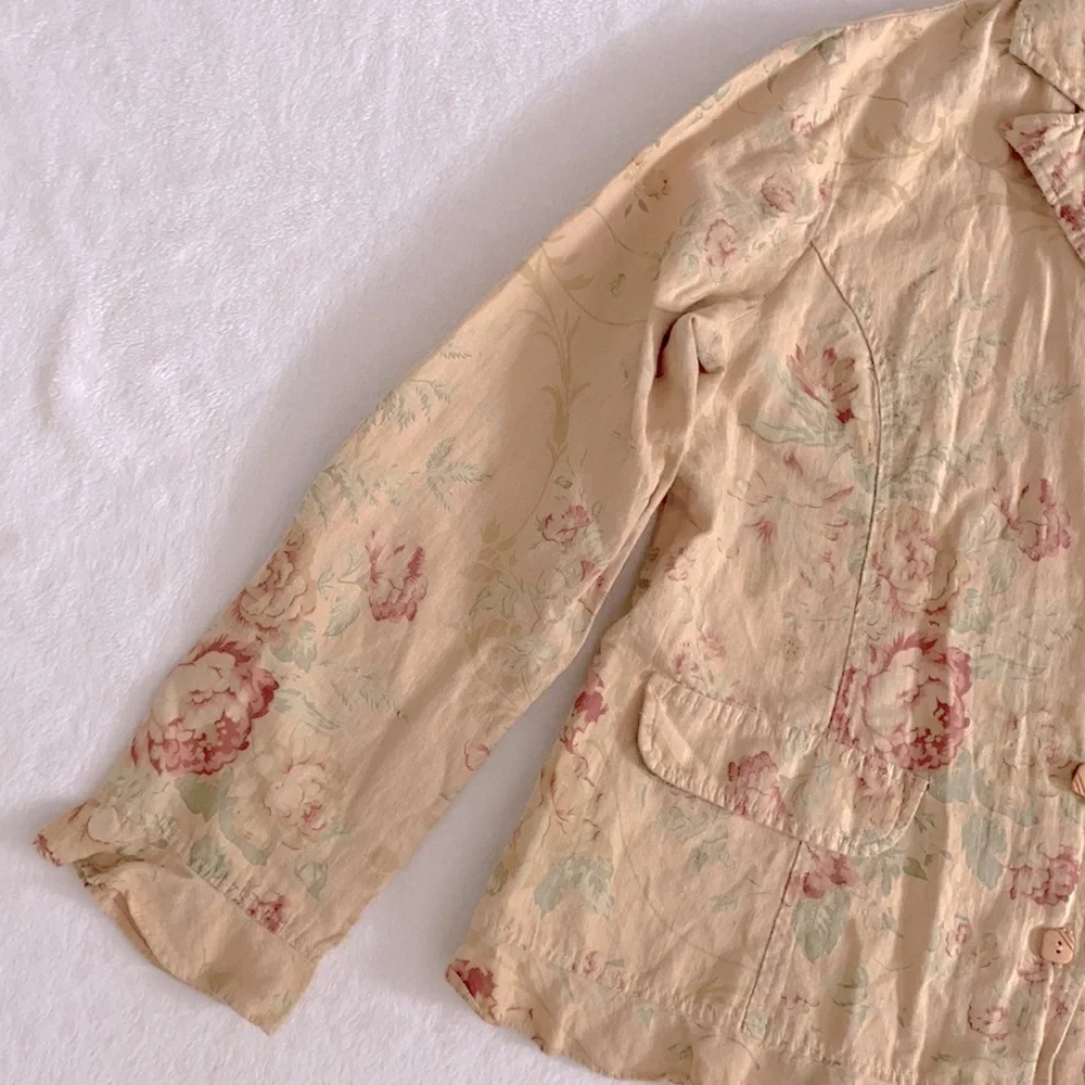 {VTG} Monroe & Main | Linen Cotton Floral Print Button Front Ruffle Trim Top - Picture 3 of 15